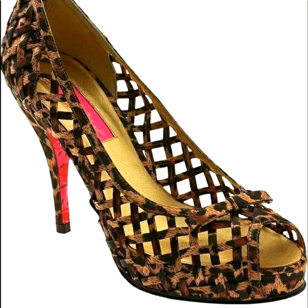 Aldo cheetah print lattice peep toe shoes